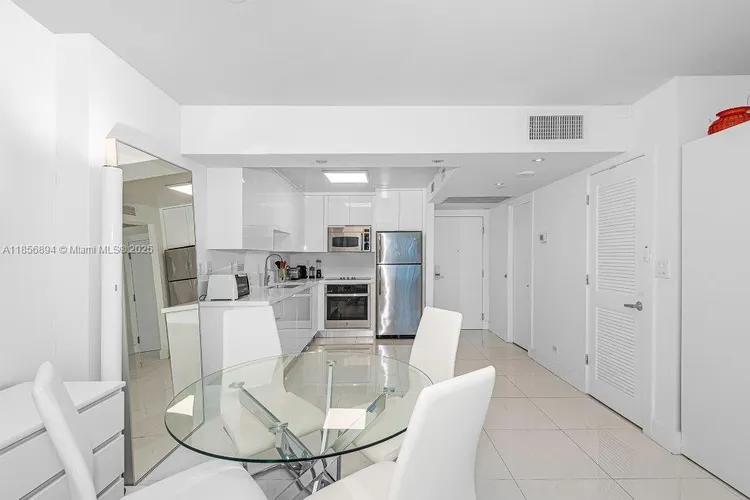 Roney Palace #841 image #14