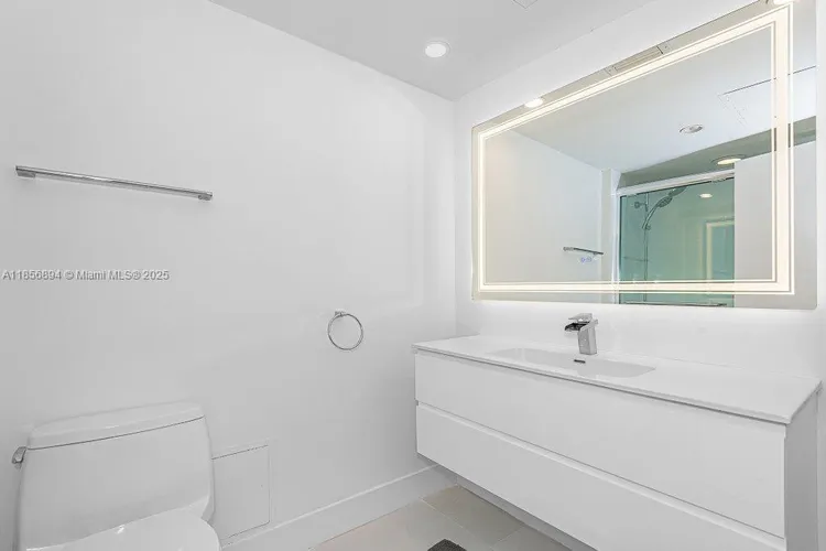 Roney Palace #841 image #24