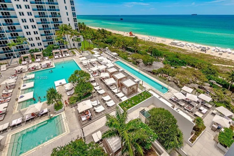 Roney Palace #841 image #29