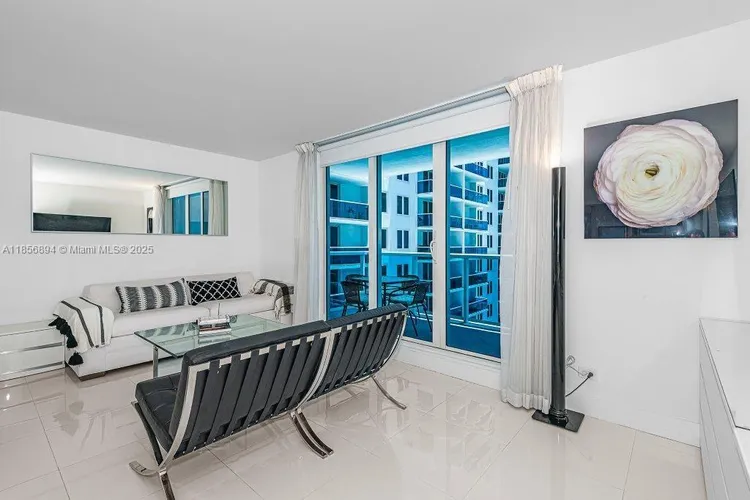 Roney Palace #841 image #7