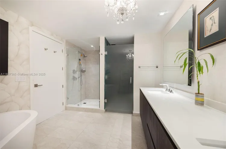 Aria on the Bay #1912 image #10