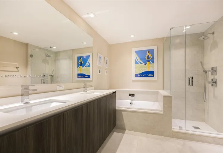 Aria on the Bay #1912 image #12