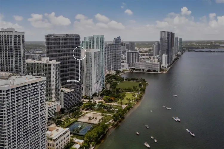 Aria on the Bay #1912 image #18