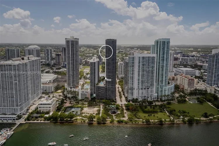 Aria on the Bay #1912 image #19