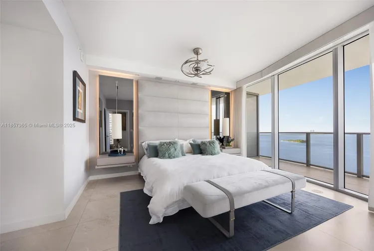 Aria on the Bay #1912 image #8