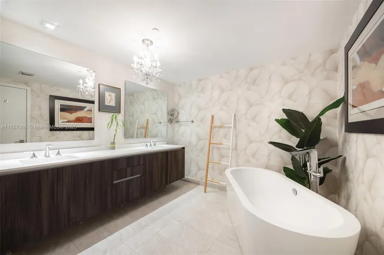 Aria on the Bay #1912 image #9