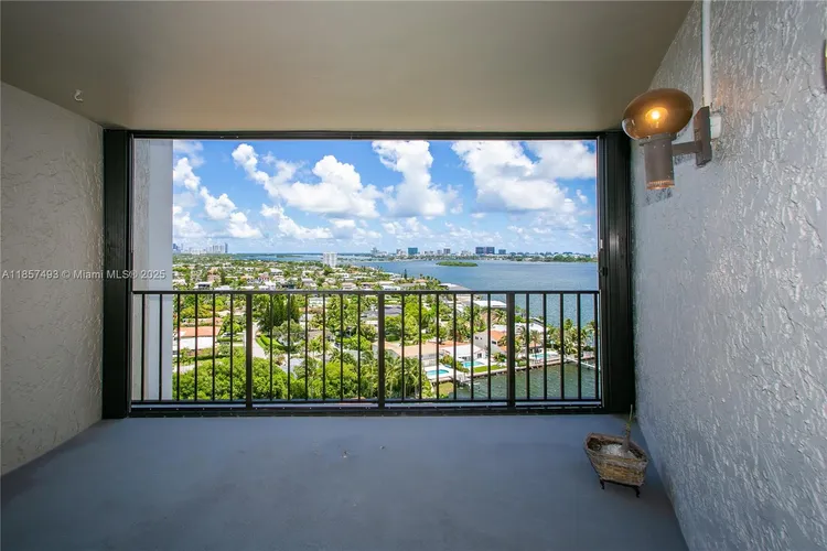 Cricket Club Miami #1803 image #11