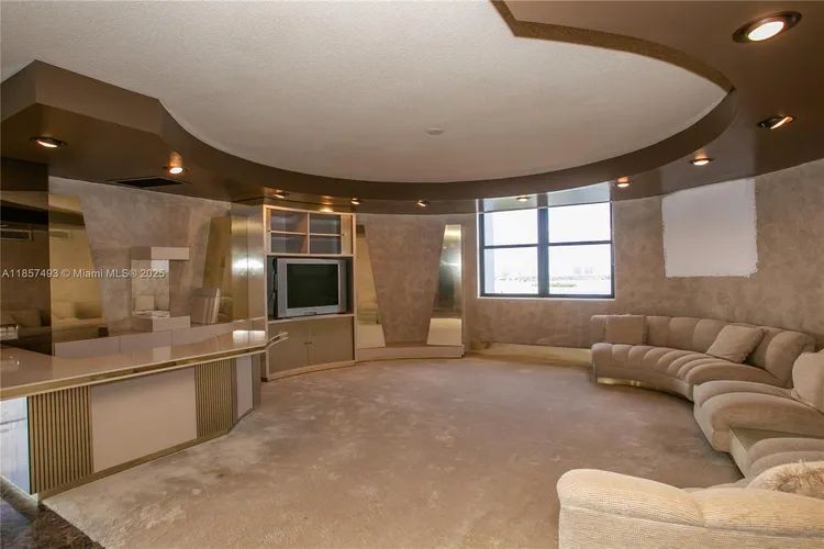 Cricket Club Miami #1803 image #6