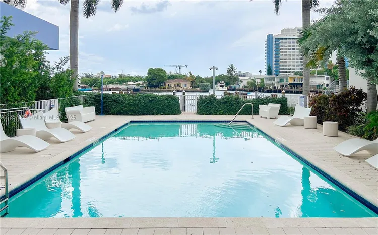 Avanti Miami Beach #163-5 image #20