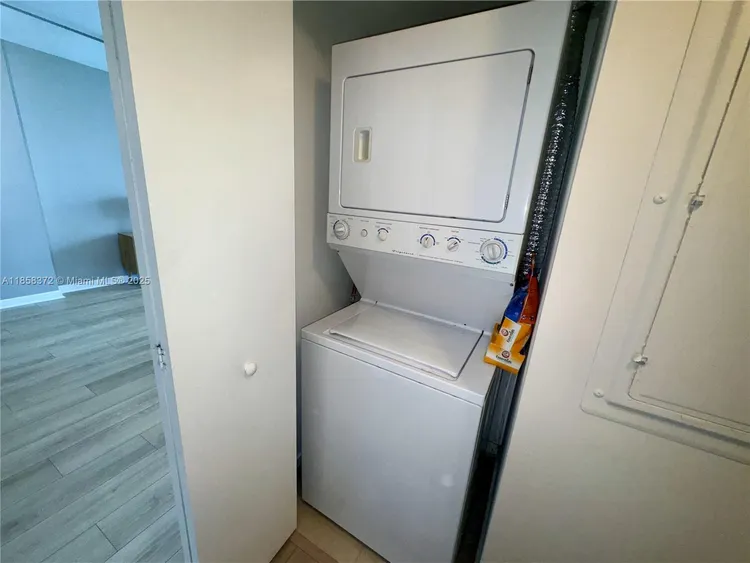 One Miami #1601 image #12