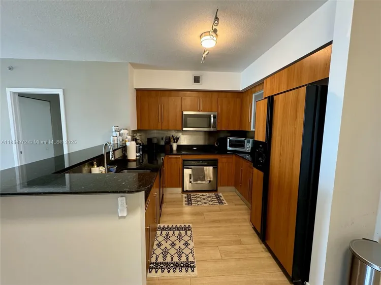 One Miami #1601 image #6