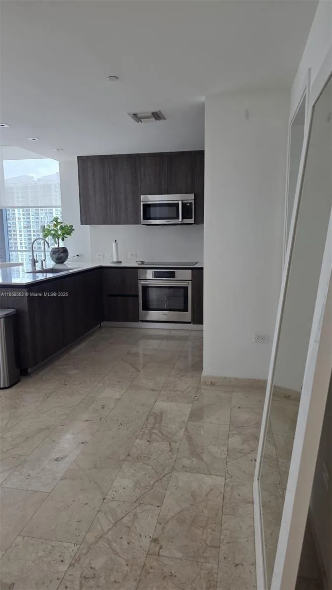 Reach Brickell City Centre #2412 image #29