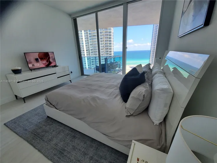 Aurora #1403 image #16