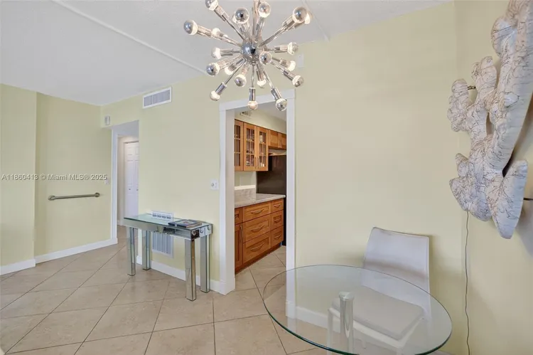 Lauderdale Tower #K8 image #14