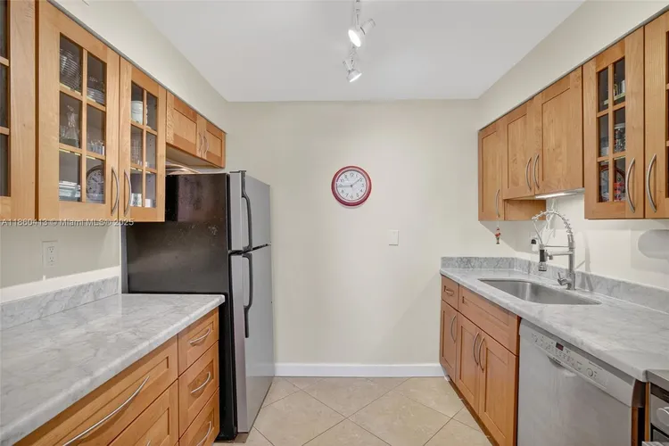 Lauderdale Tower #K8 image #15