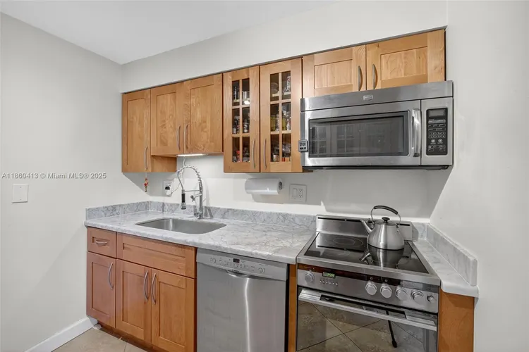 Lauderdale Tower #K8 image #16