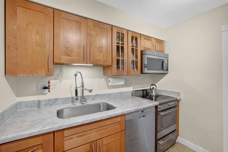 Lauderdale Tower #K8 image #18