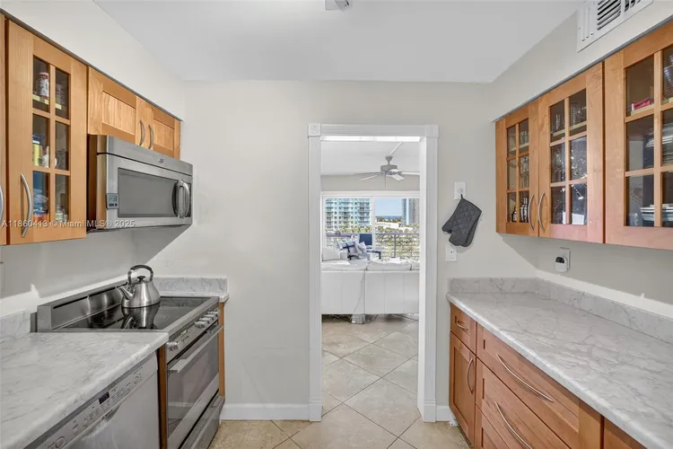 Lauderdale Tower #K8 image #20