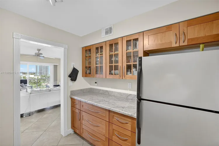 Lauderdale Tower #K8 image #21