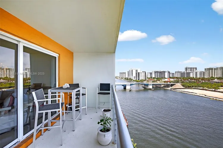 Lauderdale Tower #K8 image #27