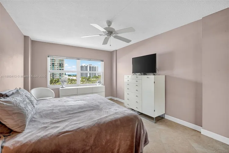 Lauderdale Tower #K8 image #31