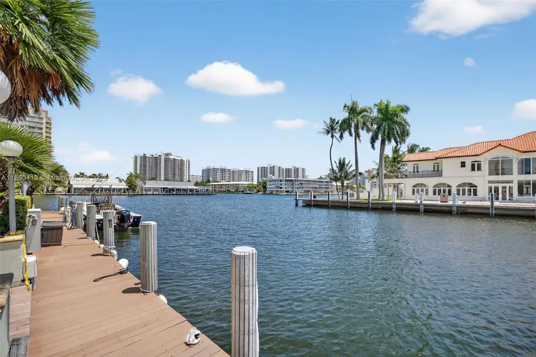 Lauderdale Tower #K8 image #53