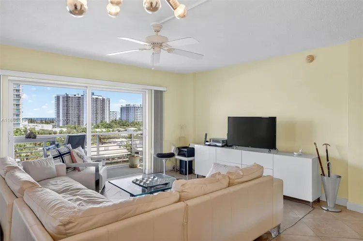 Lauderdale Tower #K8 image #8