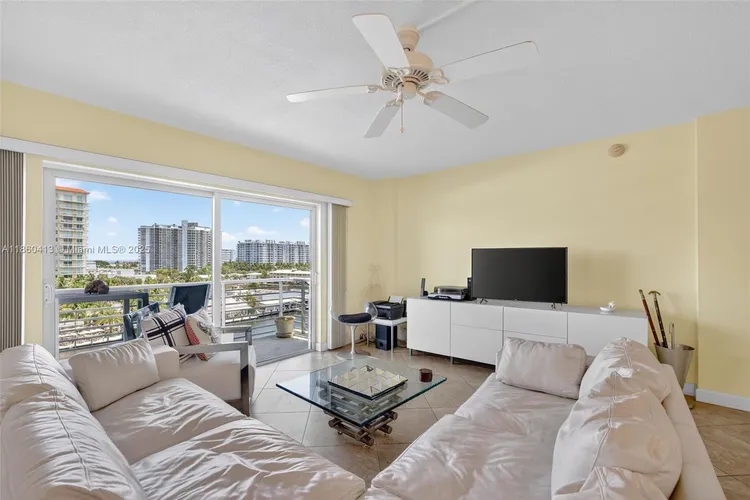 Lauderdale Tower #K8 image #9