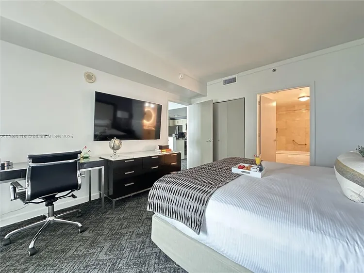 Mutiny Park #1814 image #9