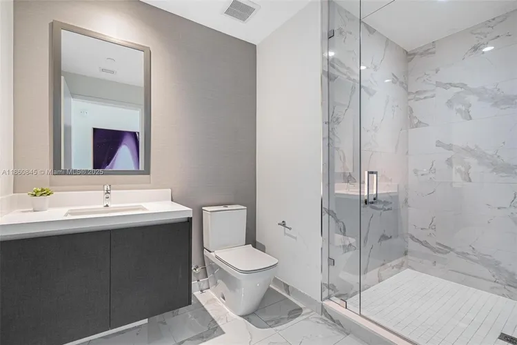 Paramount Miami Worldcenter #3301 image #19