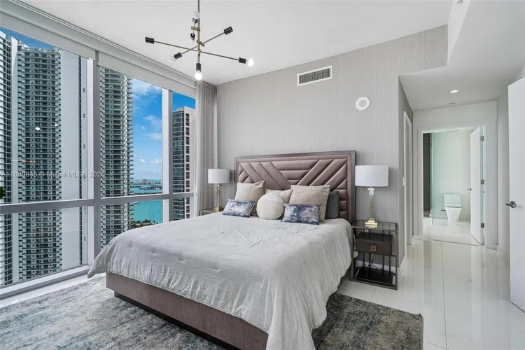 Paramount Miami Worldcenter #3301 image #6