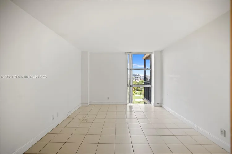 Coronado #901 image #18