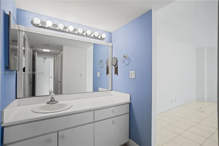 Coronado #901 image #19