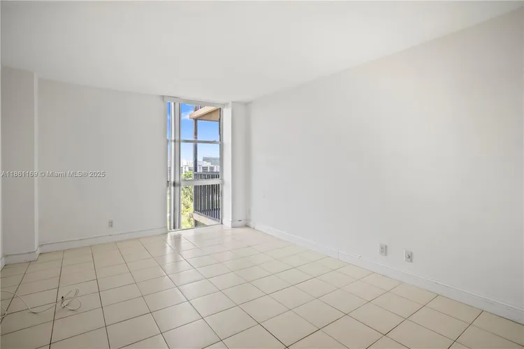 Coronado #901 image #24