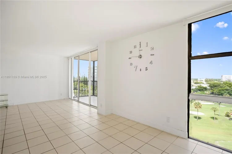 Coronado #901 image #6