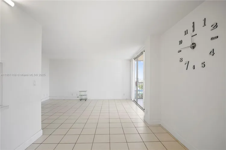 Coronado #901 image #7