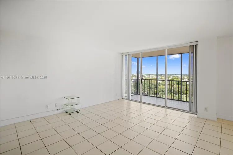 Coronado #901 image #8