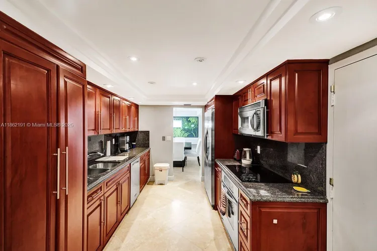 Towers of Key Biscayne #A203 image #15