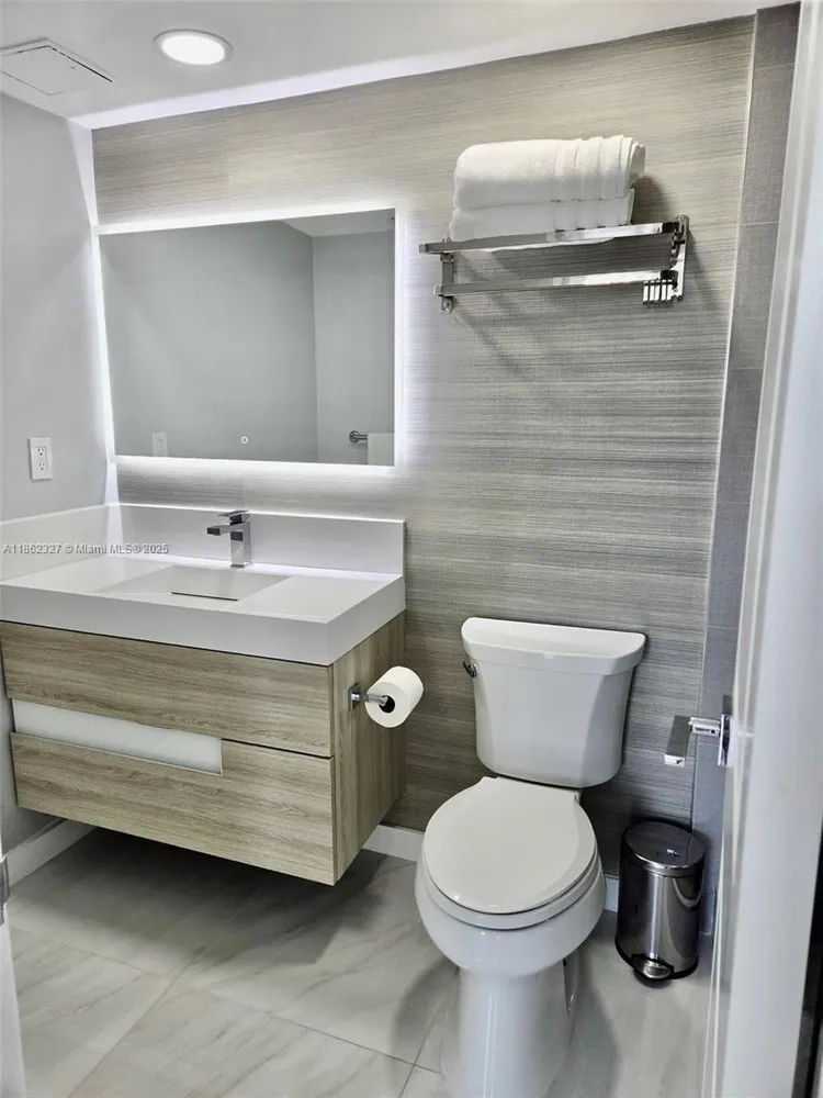 The Residences On Hollywood Beach #108 image #11