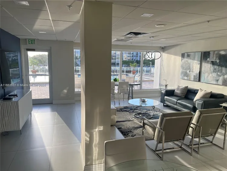 The Residences On Hollywood Beach #108 image #22