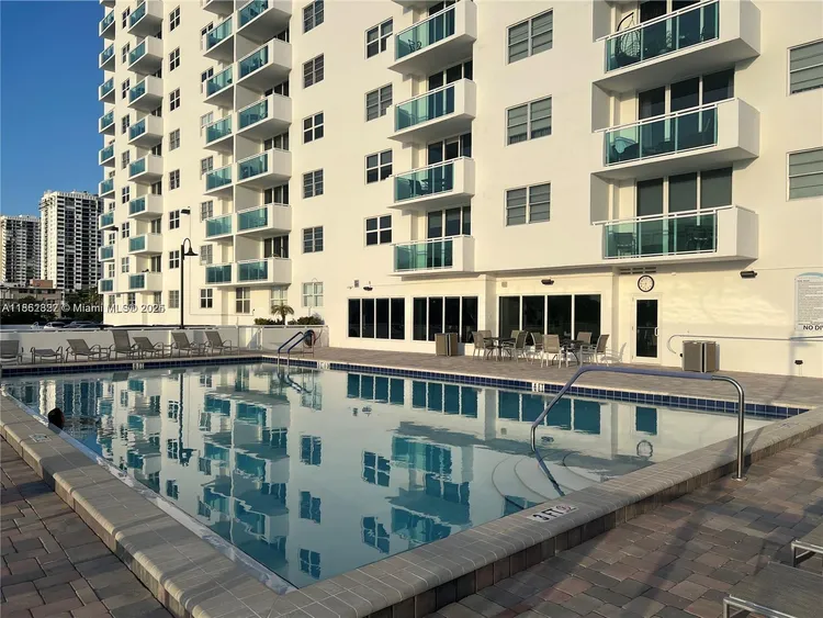 The Residences On Hollywood Beach #108 image #24