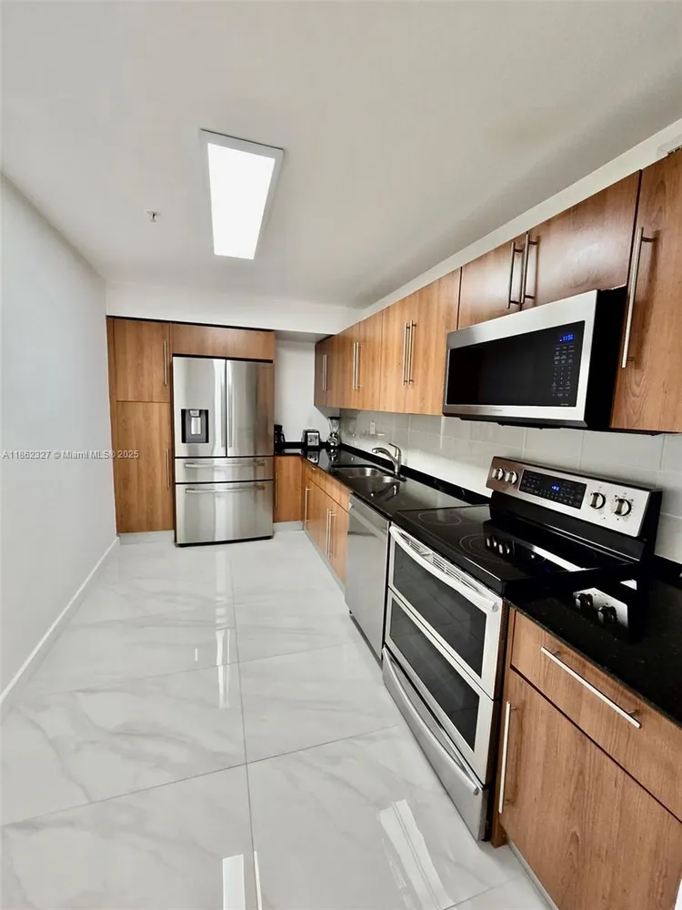 The Residences On Hollywood Beach #108 image #6