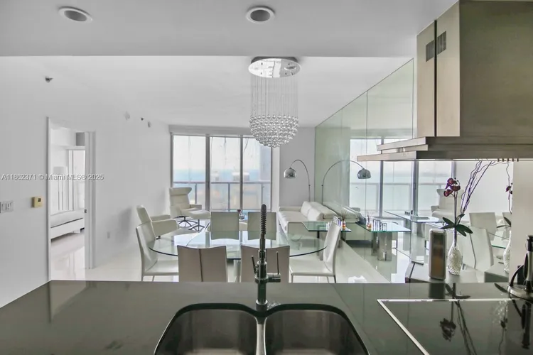 Icon Brickell II #5609 image #12