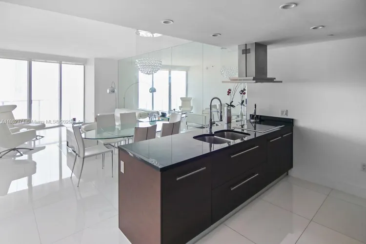 Icon Brickell II #5609 image #13