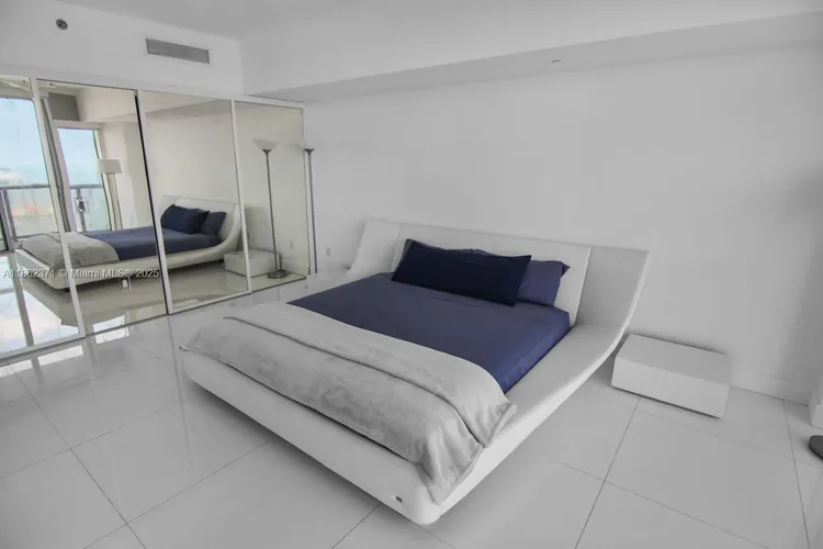 Icon Brickell II #5609 image #16