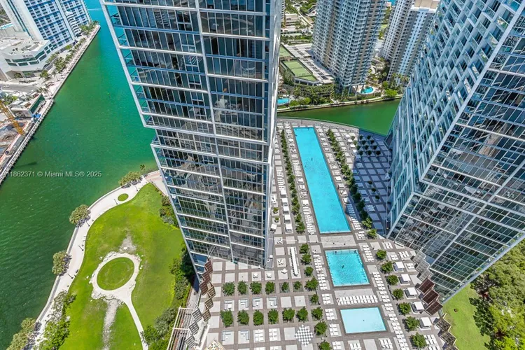 Icon Brickell II #5609 image #23