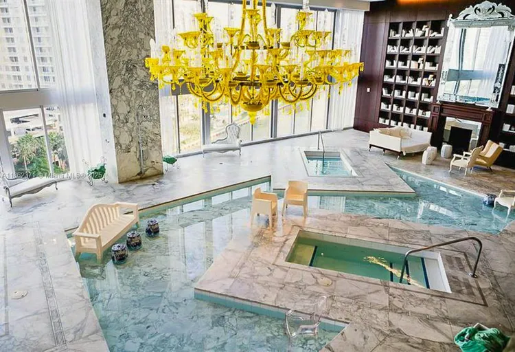 Icon Brickell II #5609 image #32