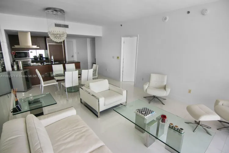 Icon Brickell II #5609 image #6