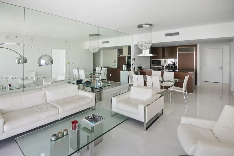 Icon Brickell II #5609 image #8