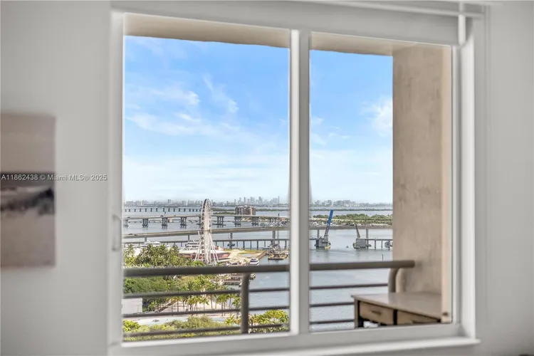 One Miami #1918 image #27